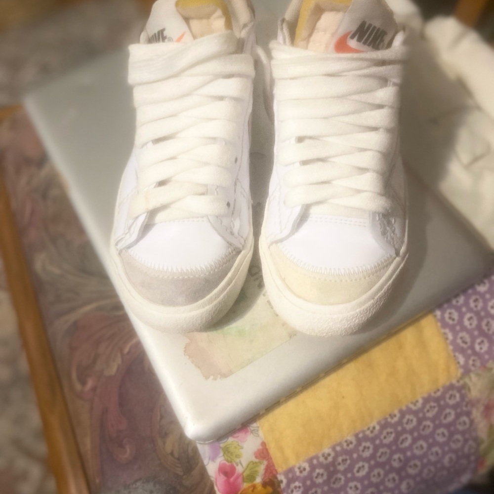 Nike Kids White and Cream Sneakers